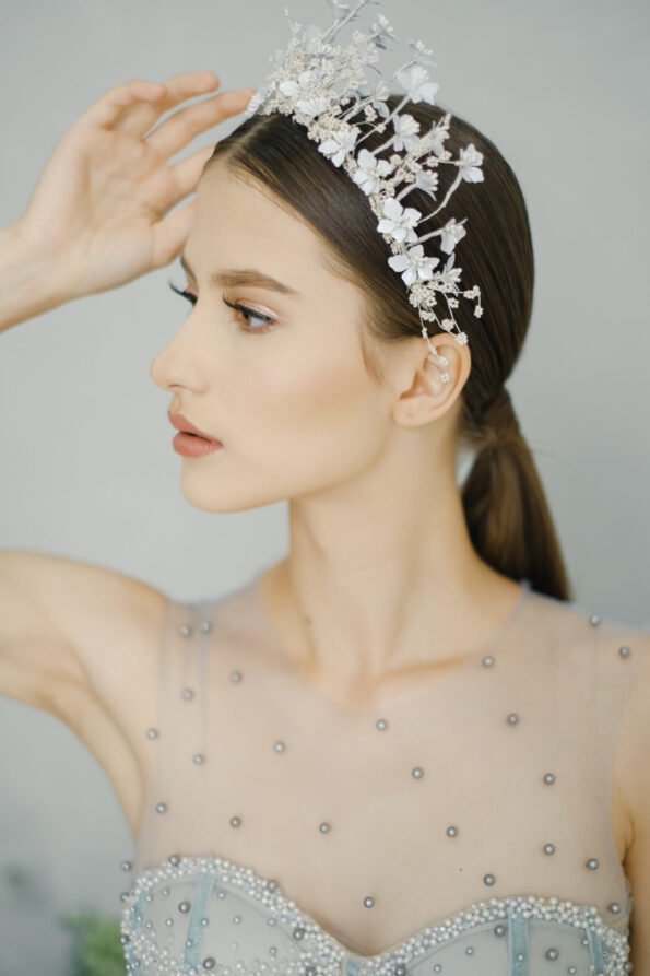 ACC-201900035-White-Flower-Garden-Crown-White-Silver-4