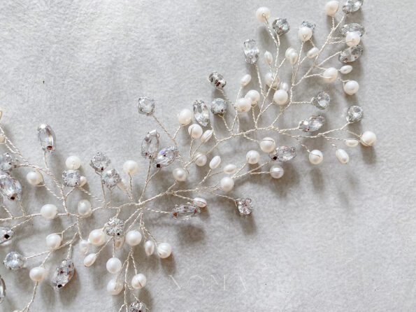 ACC-201900161-Entangled-Hairvine-White-Silver-1