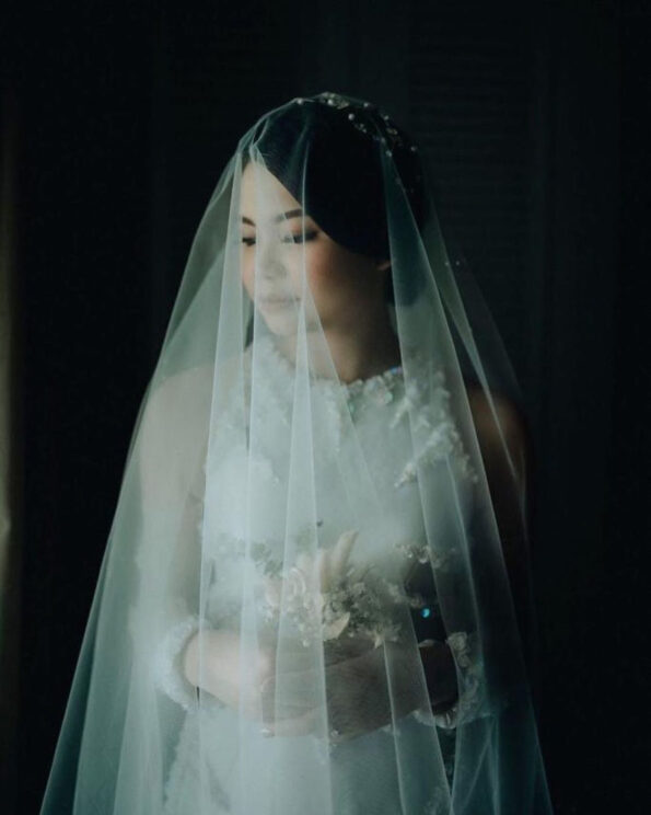 ACC-201900215-Twisting-Vinery-Headband-White-Silver-6