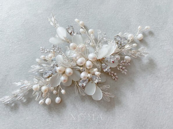 ACC-202000006-Extravagant-Shells-Extra-Long-Brooch-White-Silver-1