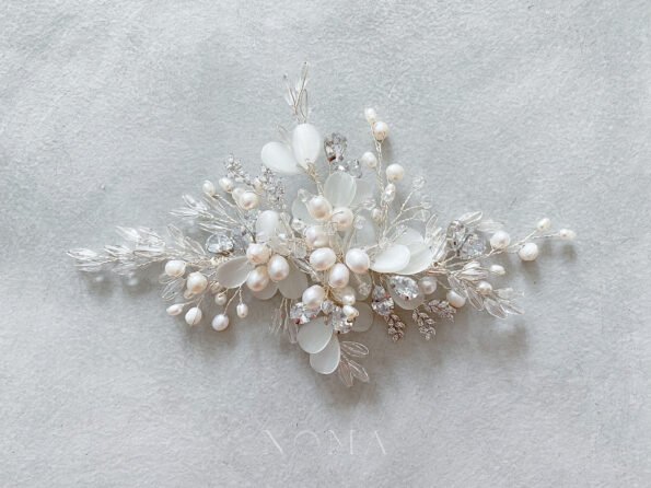 ACC-202000006-Extravagant-Shells-Extra-Long-Brooch-White-Silver