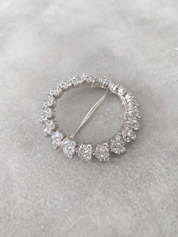 ACC-202000007-Round-Buckle-Arrangement-White-Gold-1
