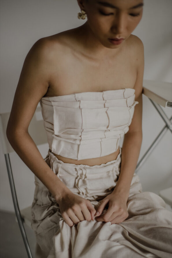 ACC-202100023-Floral-Petal-Medium-Stud-Earrings-18k-Yellow-Gold-2