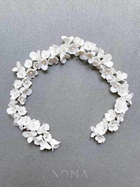 Clay Flower Simple Blossom Hairvine/Belt - White Silver