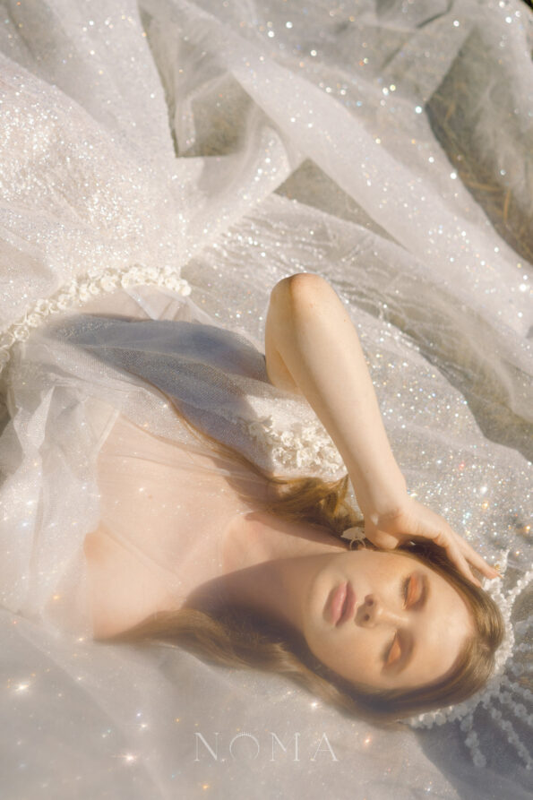 ACC-202100046-Clay-Flower-Simple-Blossom-HairvineBelt-White-Silver-7