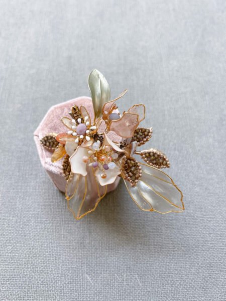 Flower Blossom Beaded Leaves Medium Hairclip - Gold