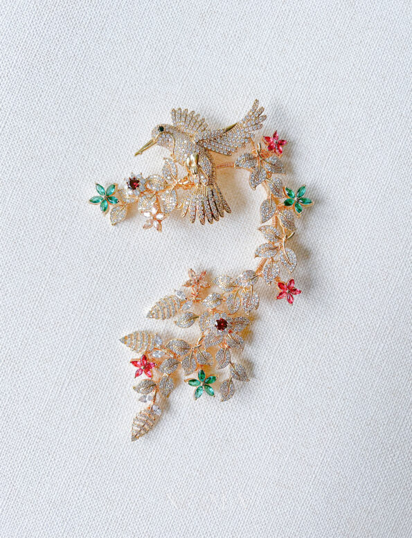 ACC-202200016-Bird-Treasure-Spring-Earcuff-Gold-Rainbow-Left-1