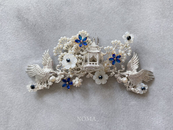 CHN-201900077-Crane-Flowers-Haircomb-Silver-Sapphire