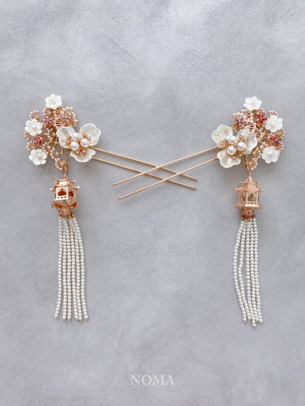CHN-201900152-Pagoda-Ruby-Hairpin-Gold-Ruby-Left