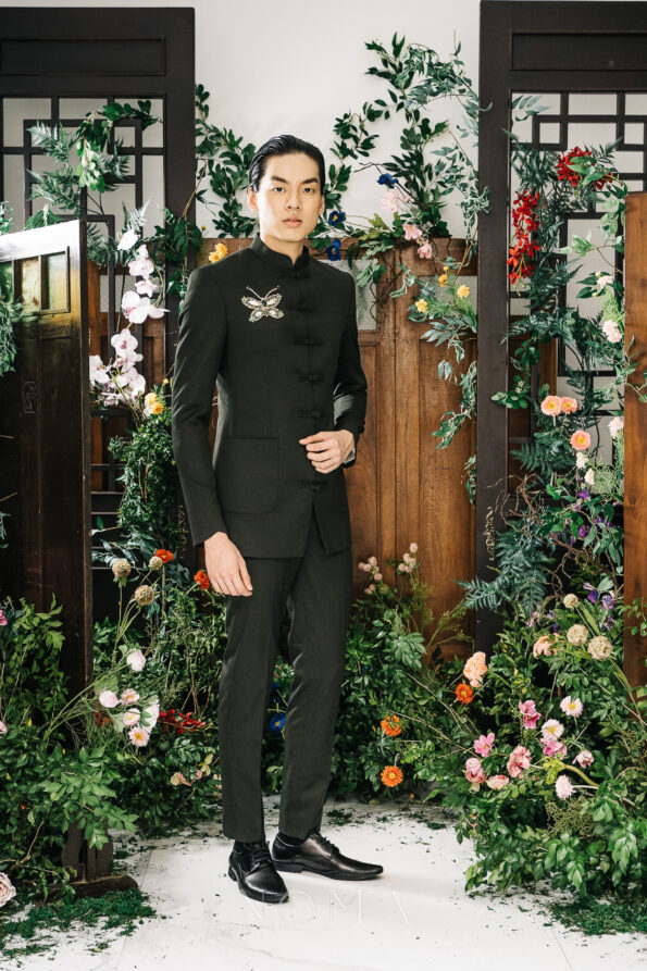 CHN-202000005-Emerald-and-Jade-Butterfly-Brooch-Gold-2