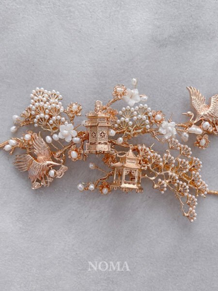 Crane Pagoda in Spring Middle - Gold, White
