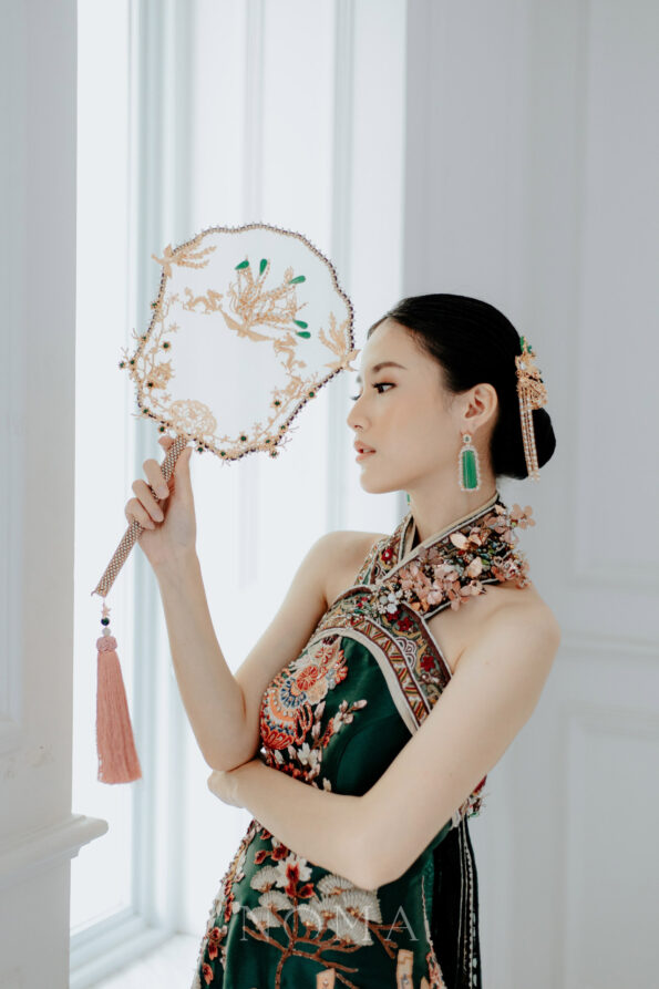 CHN-202100012-Heavenly-Phoenix-Jade-Happiness-Fan-Gold-1