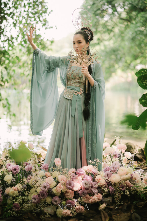 CHN-202100062-Jade-Koi-Brooch-Gold-Jade-1