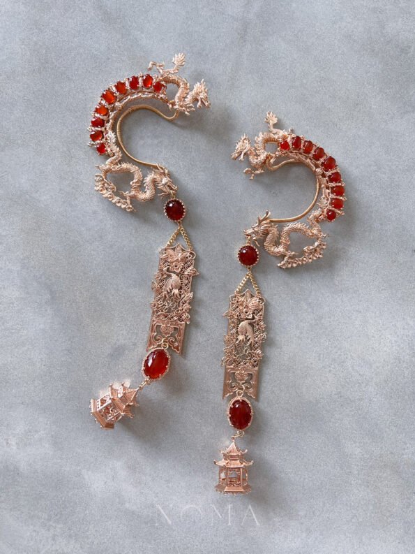 CHN-202200020-Runway-Dragon-Earpiece-Gold-Red-Right-1