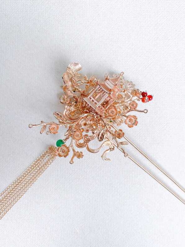 CHN-202200071-Branching-Pagoda-Garden-Hairpin-Gold-Red-Right