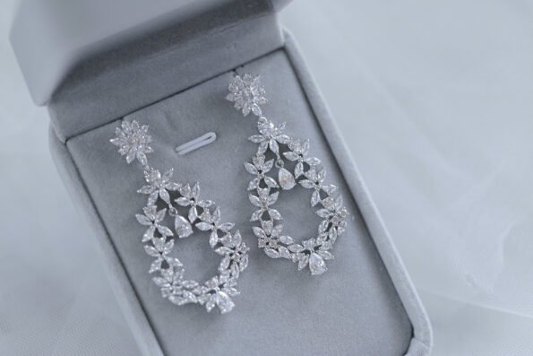DJW-201900146-Elevate-Earrings-Rhodium-White-Gold-Clip-1