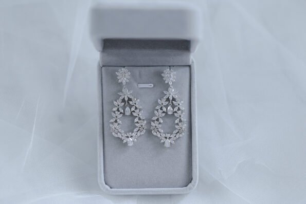 DJW-201900146-Elevate-Earrings-Rhodium-White-Gold-Clip