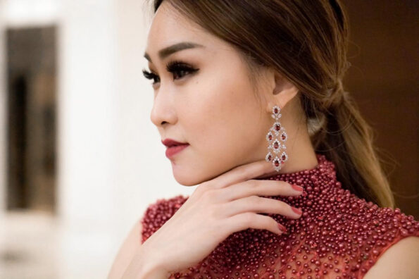 djw-201900155-extraordinaireearrings-rhodiumwhitegold-ruby-m5-jpg