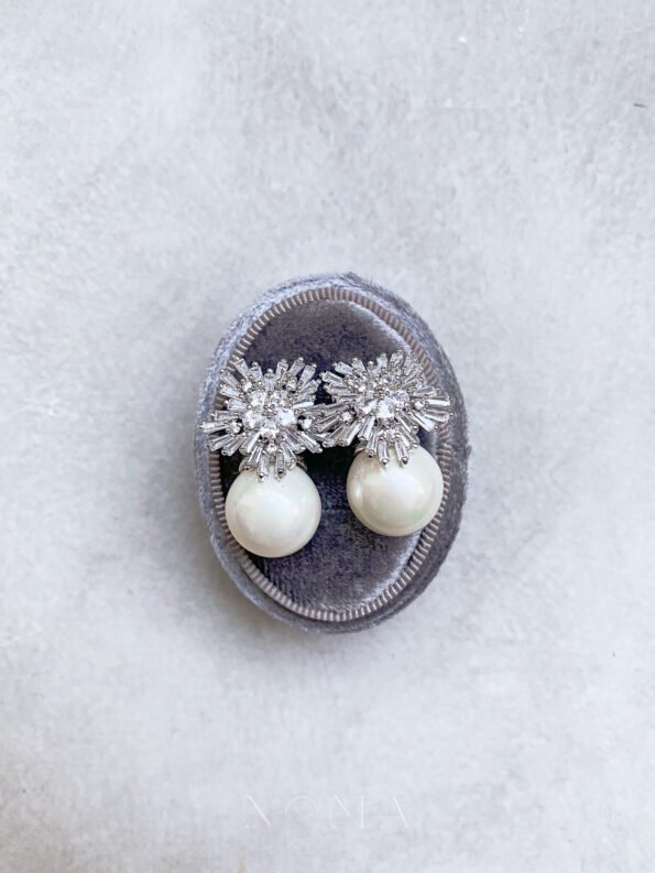DJW-201900181-Grace-Kelly-Earrings-Rhodium-White-Gold-White-Pearl