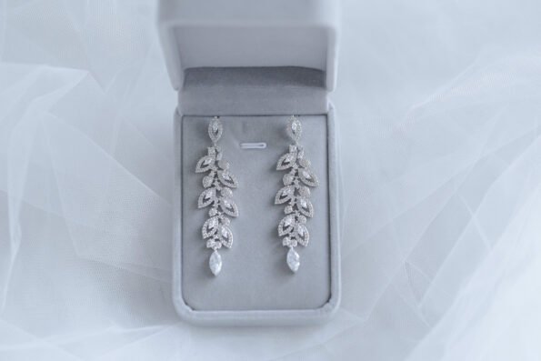 DJW-201900191-Iris-Earrings-Rhodium-White-Gold