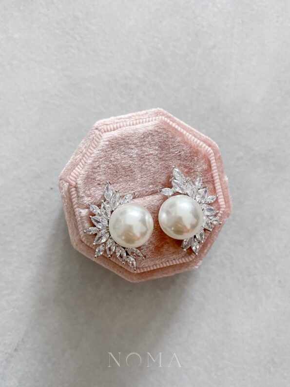 DJW-201900327-Marquise-Pearl-L-Earrings-Rhodium-White-Gold-White-Pearl-1