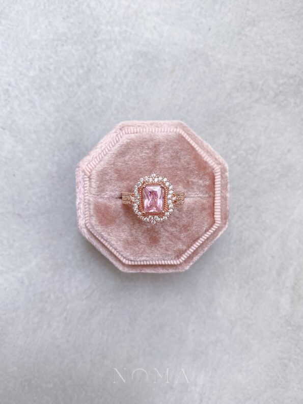DJW-202000149-Vintage-Baguette-Ring-18k-Rose-Gold-Pink-Diamond-Adjustable