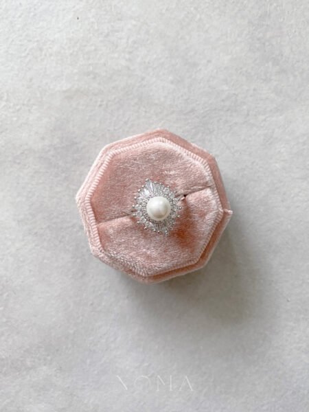 Vintage Pearl Ring - Rhodium White Gold, White Pearl