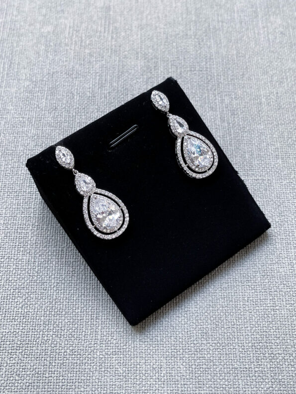 DJW-202100027-Marquise-Pear-Chandelier-Earrings-Rhodium-White-Gold-1