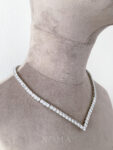 DJW-202100061-V-Round-Descending-Choker-Rhodium-White-Gold