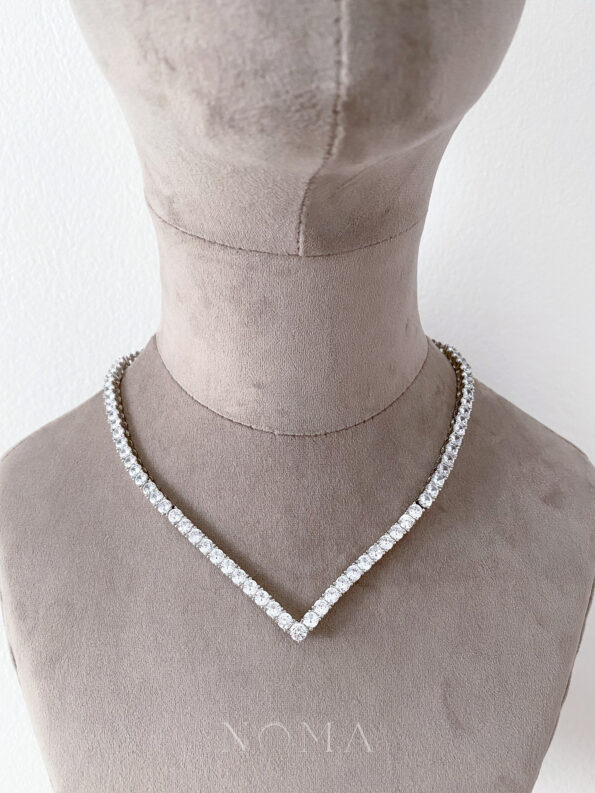 DJW-202100061-V-Round-Descending-Choker-Rhodium-White-Gold