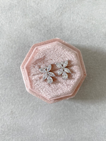 Simple Royal Earrings - Rhodium White Gold, White Diamond (Clip)