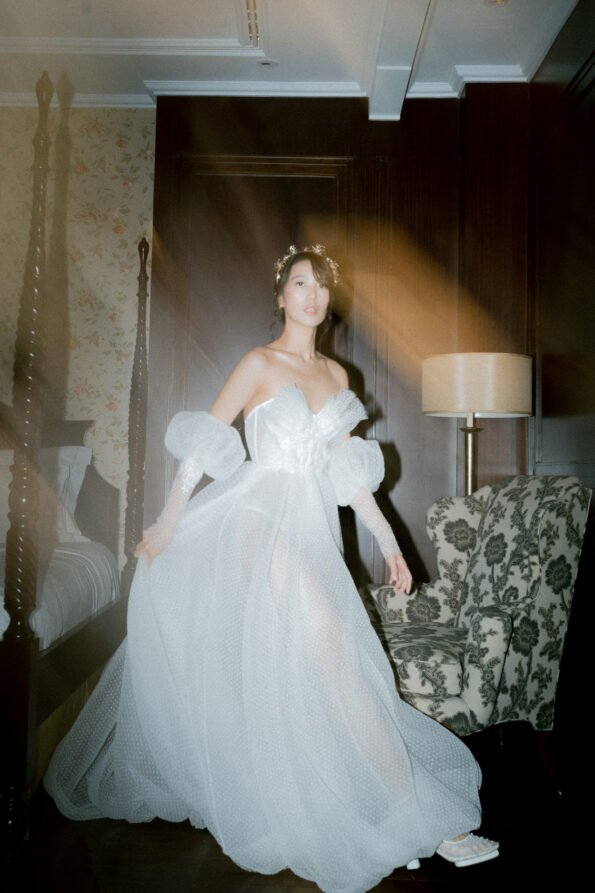 FLR-202000053-LR-Transparent-Flower-Headband-Gold-Transparent-3