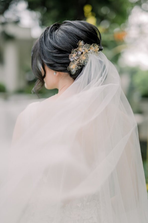 FLR-202000055-LR-Transparent-Flower-Large-Haircomb-Gold-Transparent-3