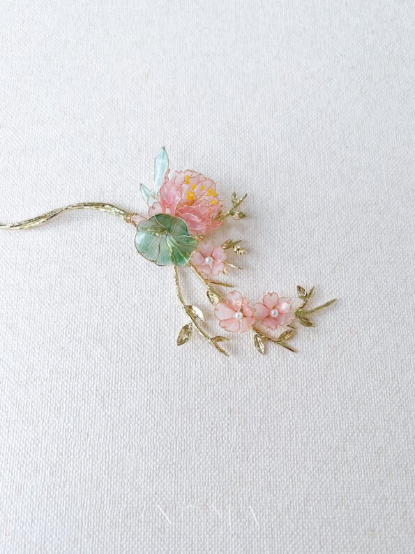 FLR-202200023-Scenery-Blushing-Blooms-Hairpin-18k-Yellow-Gold-Pink-1