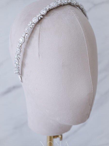 Oval Halo Garden Crown - Rhodium White Gold
