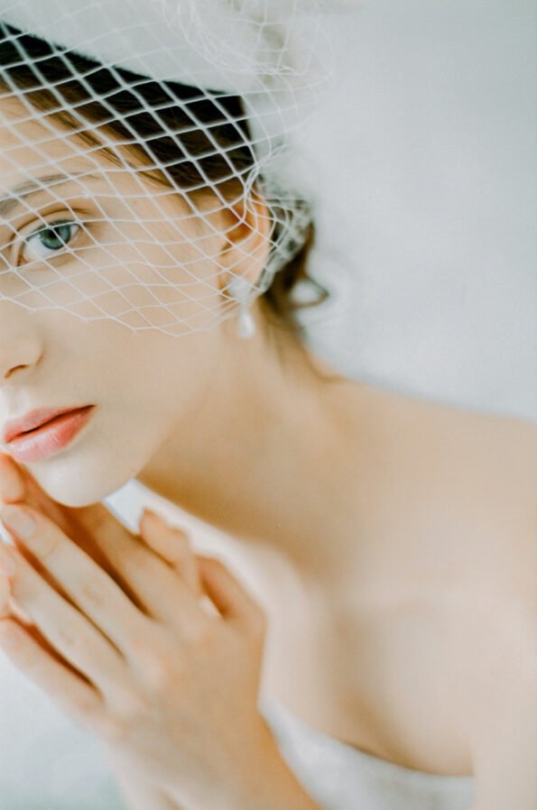 HMV-201900015-White-Velvet-Hat-with-Veil-White-2