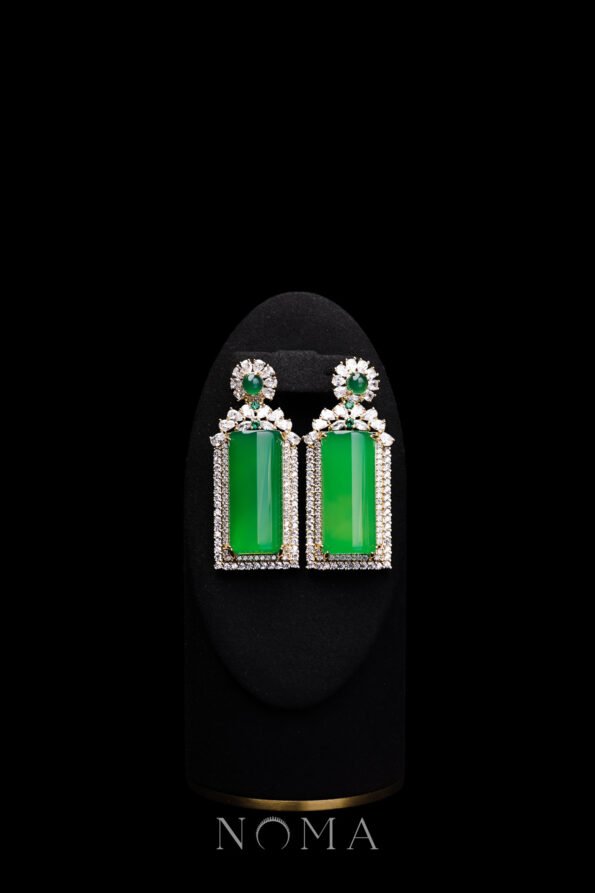 JJW-202300005-Superior-Bar-Jade-Double-Halo-Edge-Earrings-18k-Yellow-Gold-Jade