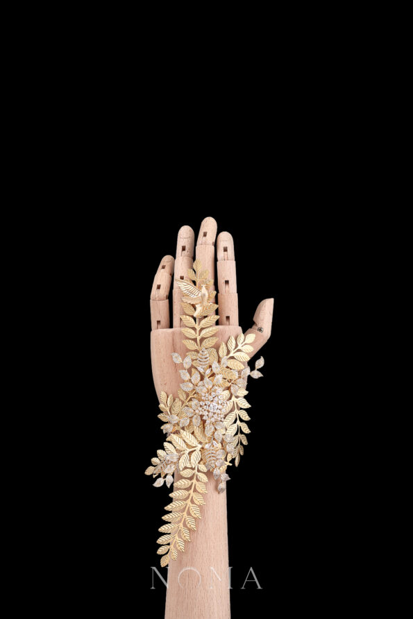 ACC-202300024-Royal-Goddess-Handcuff-Gold