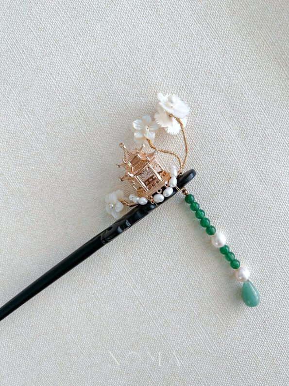 CHN-202000092-Pavilion-Garden-Wooden-Hairpin-Gold-Left