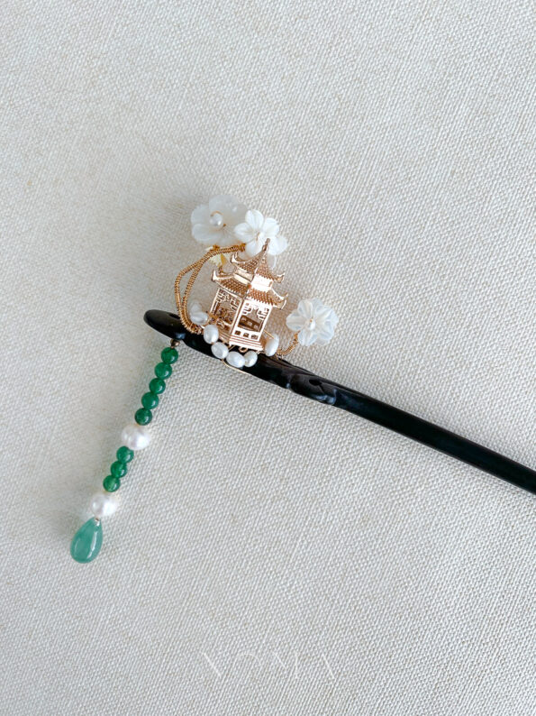 CHN-202000093-Pavilion-Garden-Wooden-Hairpin-Gold-Right