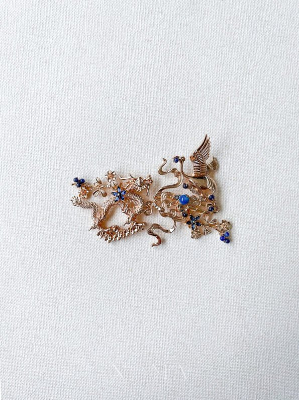 CHN-202200126-Dragon-and-Crane-Heaven-Hairvine-Gold-Sapphire-Right