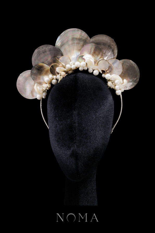 ACC-202100031-See-Sea-Shells-Crown-White-Silver