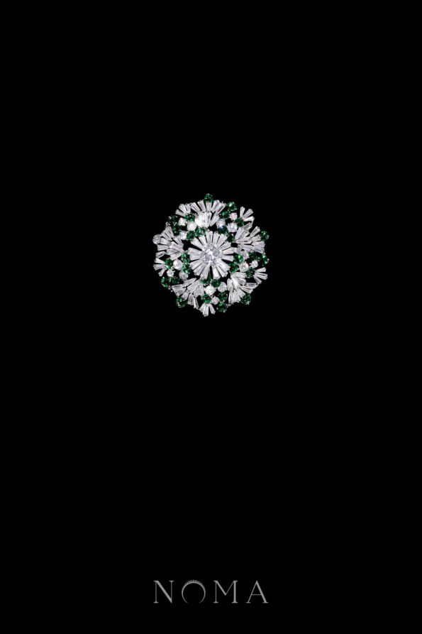 DJW-202300061-Faceted-Round-Brooch-Rhodium-White-Gold-Emerald