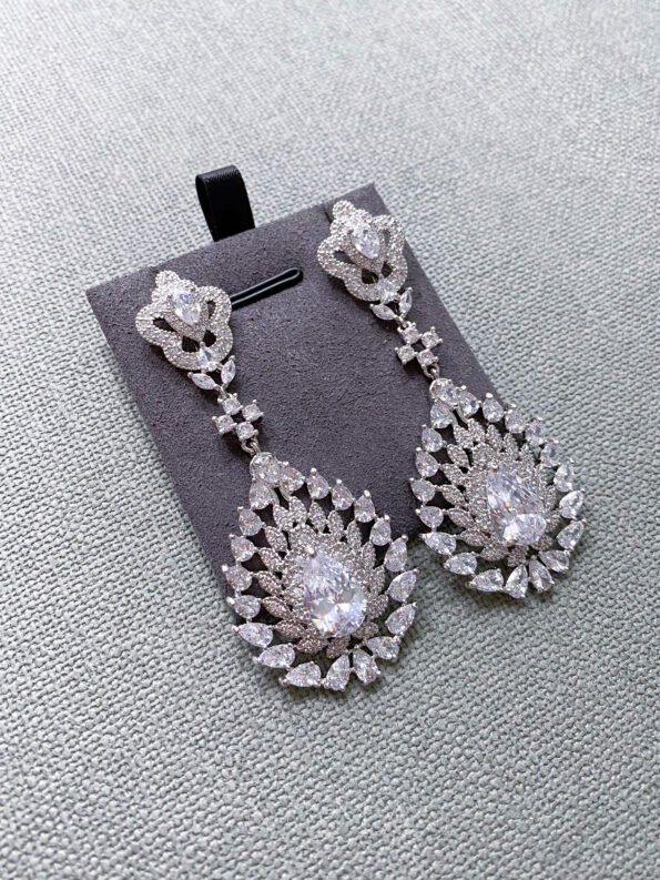 DJW-202100078-Extra-Radiant-Pear-Earrings-Rhodium-White-Gold