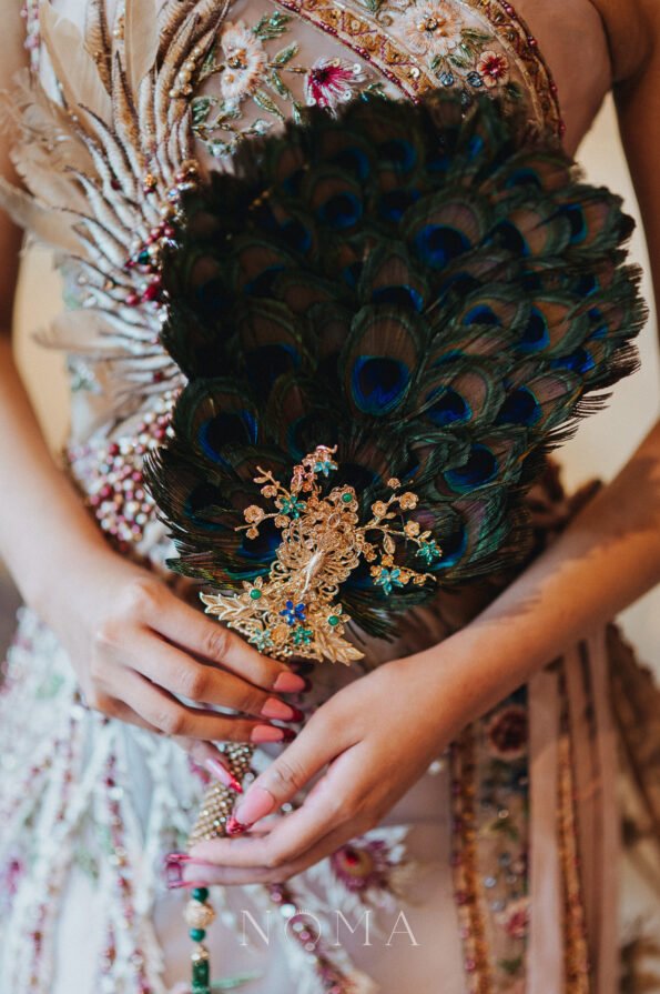 CHN-202200134-Eyes-of-Peacock-Fan-Gold-Turquoise-6