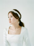 ACC-202100090-Clay-Flower-Blossom-with-Pistil-Headband-White-Silver