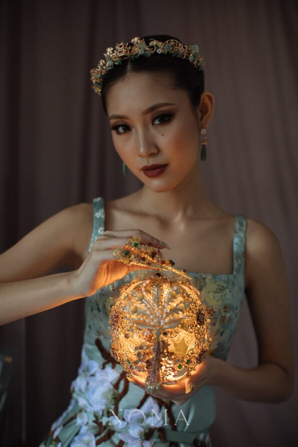 CHN-202400065-Crane-Pagoda-Deco-Crown-Gold-Light-Jade-4
