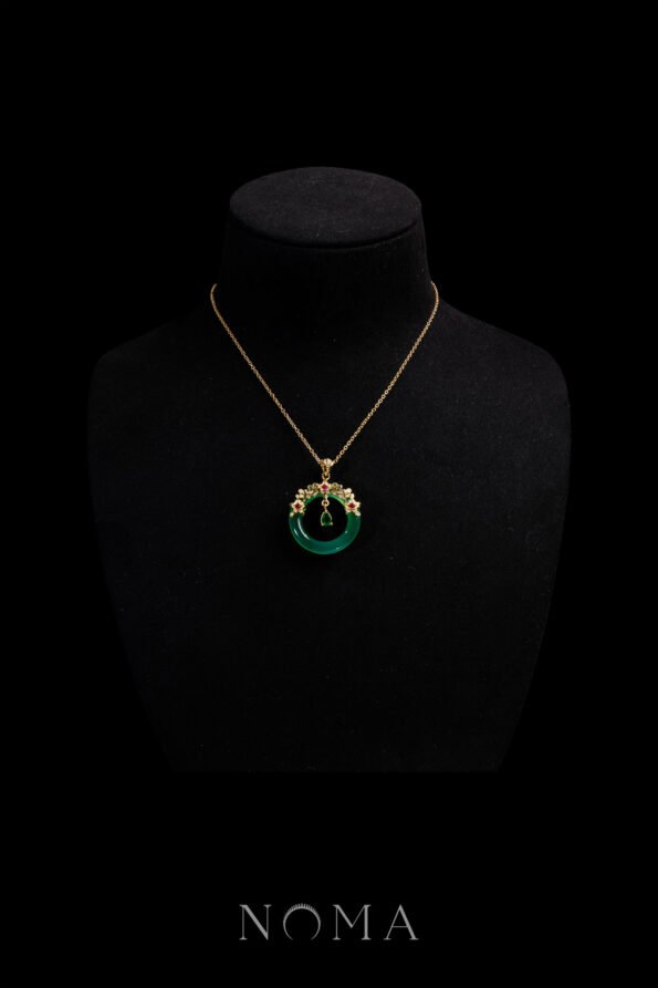 JJW-202400019-Ornamental-Touch-Ring-Donut-Pendant-Doff-Gold-Jade