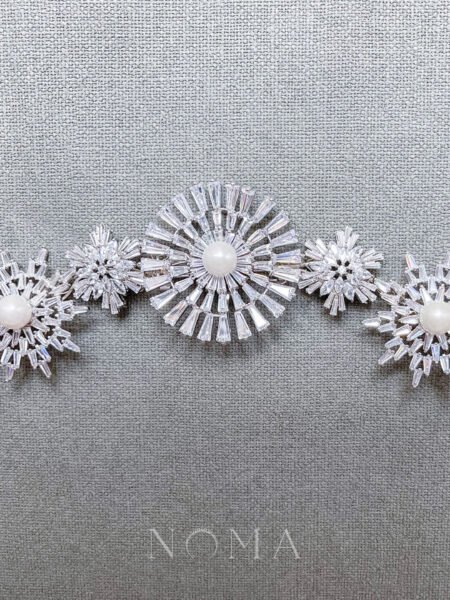Milky Way Round Hairvine or Brooch - White Gold, White Pearl