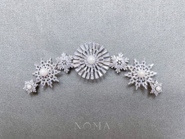 ACC-202100011-Milky-Way-Round-Hairvine-or-Brooch-White-Gold-White-Pearl